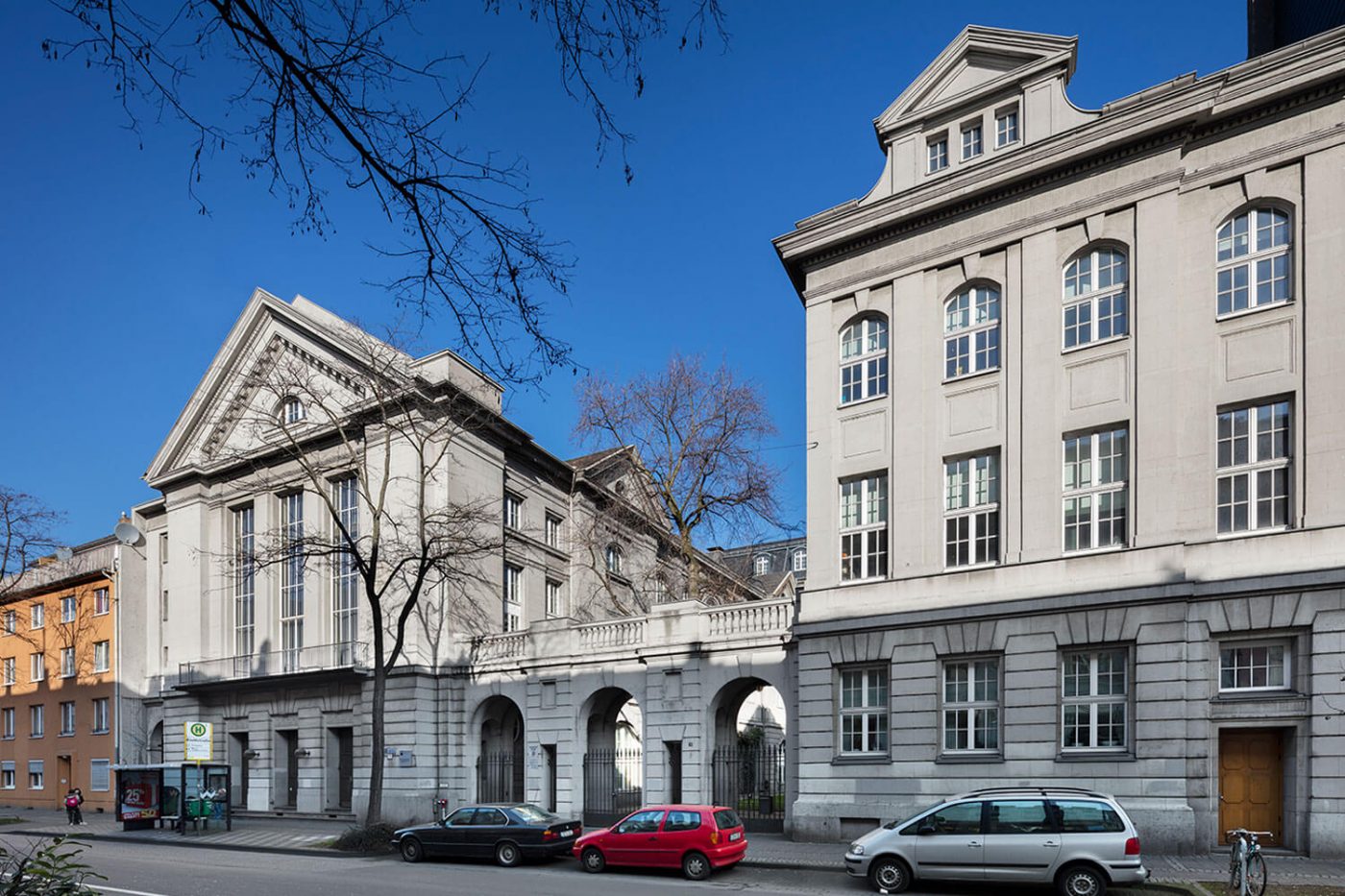 Denkmalgerechte Dach- und Fachsanierung Lessing Gymnasium, Düsseldorf